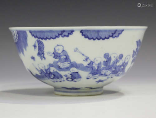 A Chinese blue and white porcelain bowl, mark of Qianlong but 20th century or later, the exterior