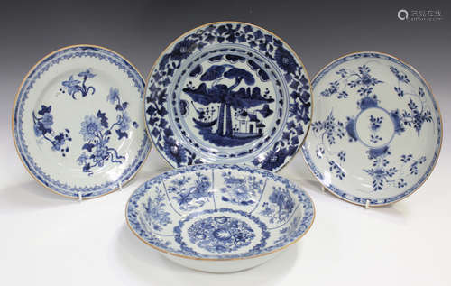 A Chinese provincial blue and white porcelain circular dish, 18th century, painted with a