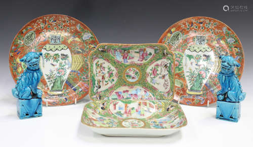 Two Chinese Canton famille rose porcelain rectangular dessert dishes, mid-19th century, each painted