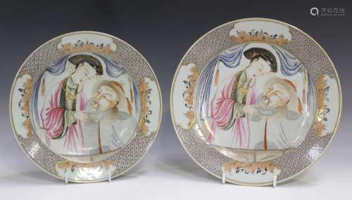 A Chinese export porcelain plate and matching soup plate, late Qianlong/Jiaqing period and later,