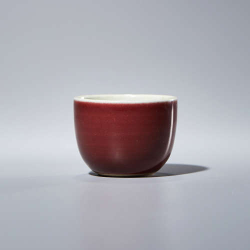 清乾隆  霁红釉卧足杯