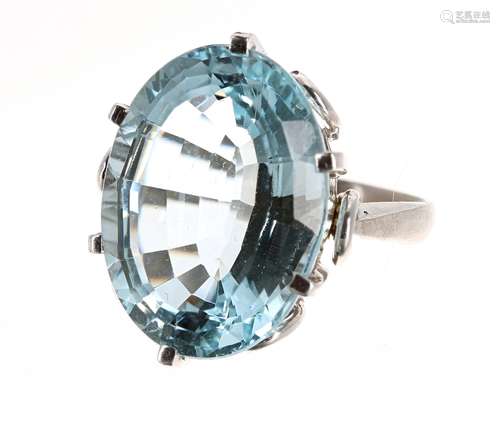 Large oval aquamarine single stone ring set in white gold, 16.80ct approx, 22mm x 16mm, 8.3gm,