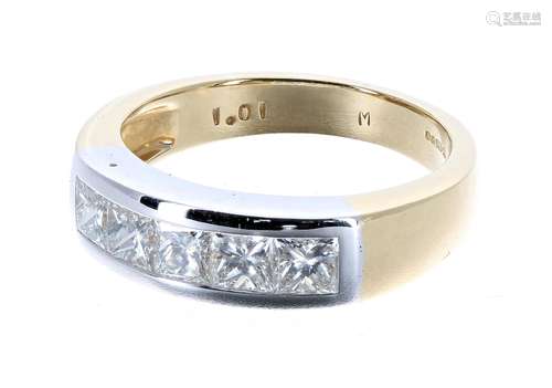 Modern 18ct bicolour channel set diamond ring, with five princess-cut diamonds, 1.00ct, clarity