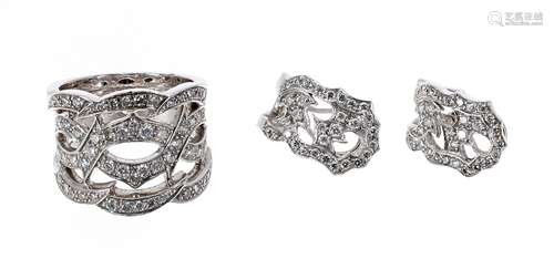 Stephen Webster 18ct white gold diamond band ring and matching earrings, the ring 18mm, ring size