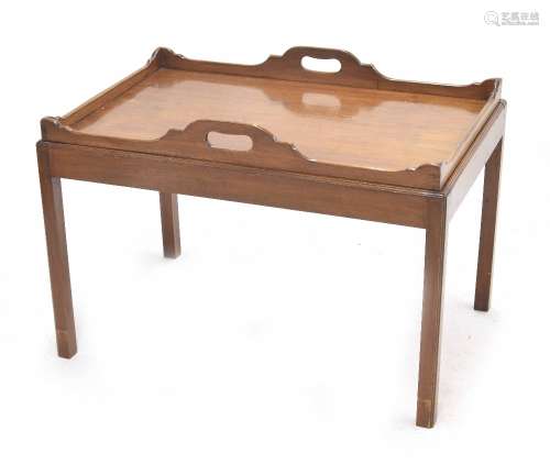 Georgian style mahogany rectangular twin handled butlers tray on stand, 20th century, the tray 29.