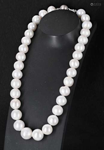 String of white cultured pearls with 9ct white gold satin effect ball clasp, 12.5mm-15mm, 98.9gm,