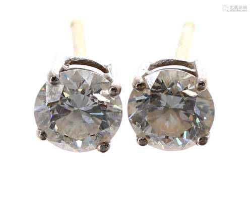 Pair of round brilliant-cut diamond stud earrings, approx 0.80ct, clarity VS, colour G/H, 0.8gm (