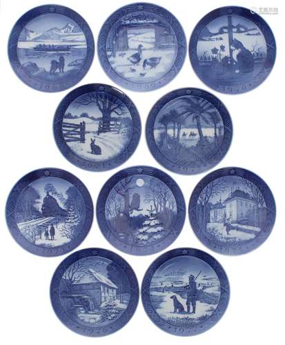 Royal Copenhagen - ten Christmas plates, 1968 'The Last Umiak' to 1977 'Immervad Bridge' (10)