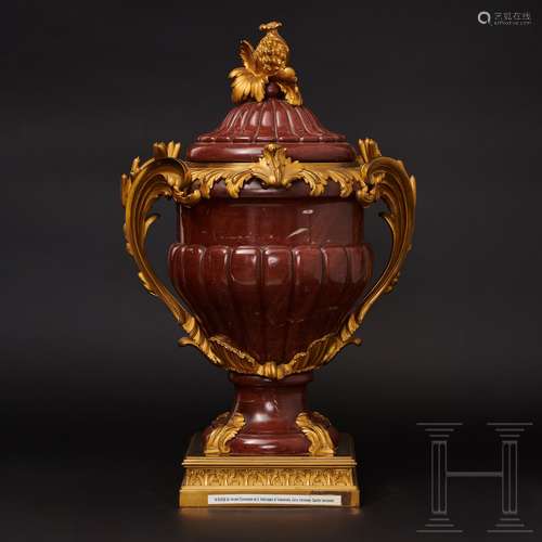 Prunkvolle Louis XVI-Marmorvase, Paris, um 1800