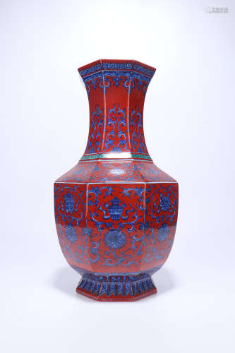 a red glazed porcelain octagonal vase,qing dynasty