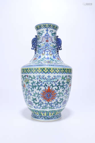 a blue and white porcelain vase,qing dynasty