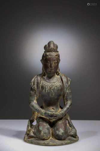 KNEEING GUANYIN