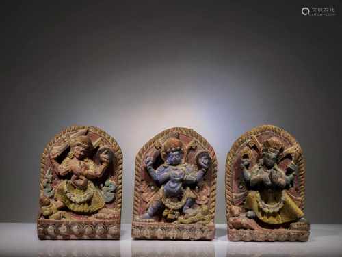 SET OF THREE WOOD SCULPTURES