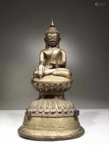 SITTING BUDDHA