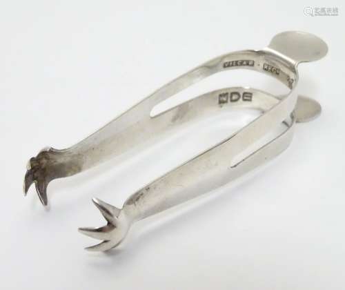 Sugar tongs / nips with claw grips and unusual action hallmarked London 1908 maker The Vilcar