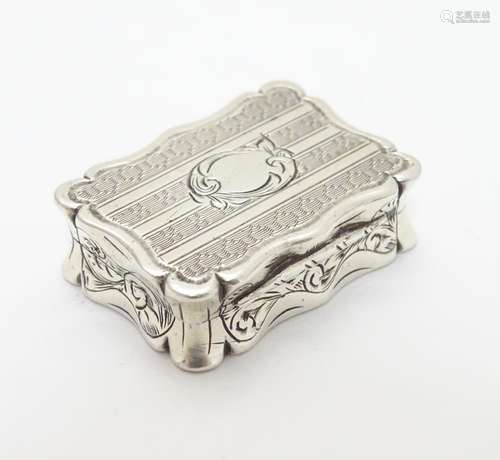 A Victorian silver vinaigrette hallmarked Birmingham 1851 maker Edward Smith. 1 1/4