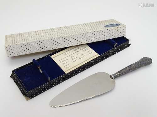 A Silver-handled King?s Pattern cake slice/server. Hallmarked Sheffield 1964 maker Harrison