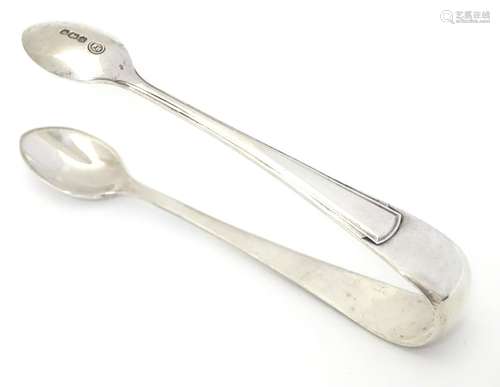 Silver sugar tongs hallmarked Sheffield 1935 maker Francis Howard Ltd. Approx 4