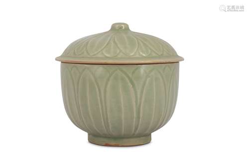 A CHINESE CELADON-GLAZED 'LOTUS PETAL' JAR AND COVER.