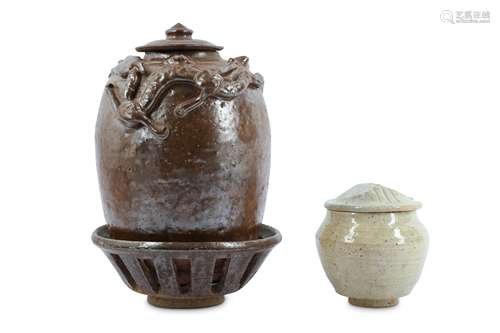 TWO CHINESE GLAZED POTTERY JARS, COVERS AND STAND.