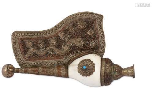 A TIBETAN RITUAL CONCH SHELL TRUMPET, DUNG KAR.