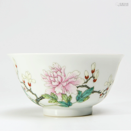 A Famille Rose ‘Peony Floral’ Porcelain Bowl