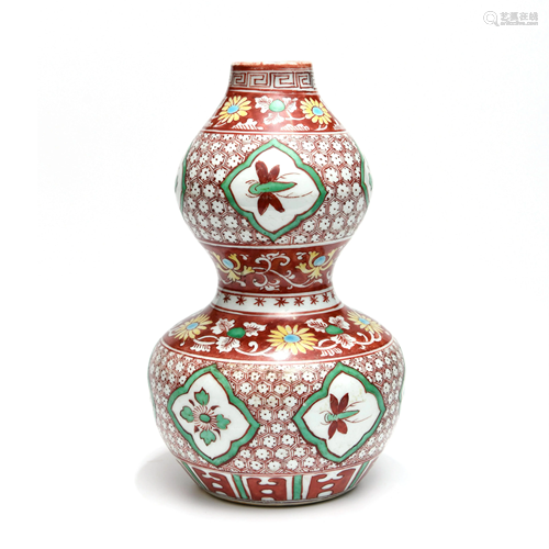 A Famille Vert Floral Gourd-Shaped Porcelain Vase