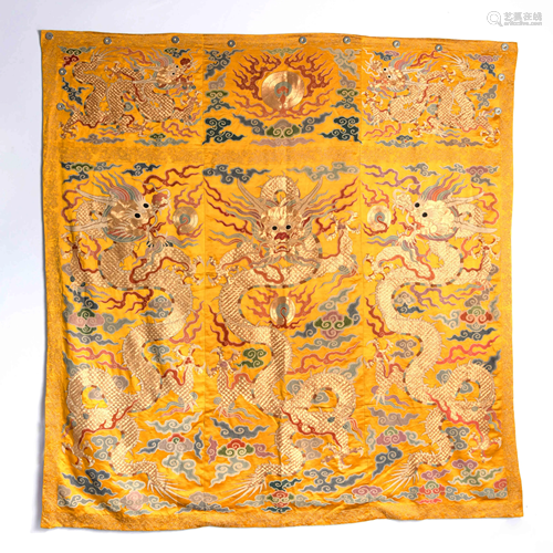 A Silk Dragon Valance