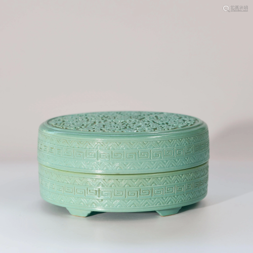 A Turquoise Glazed Floral Porcelain Box with Cover