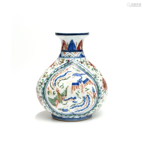 A Blue and White Famille Vert Phoenix  Porcelain Vase