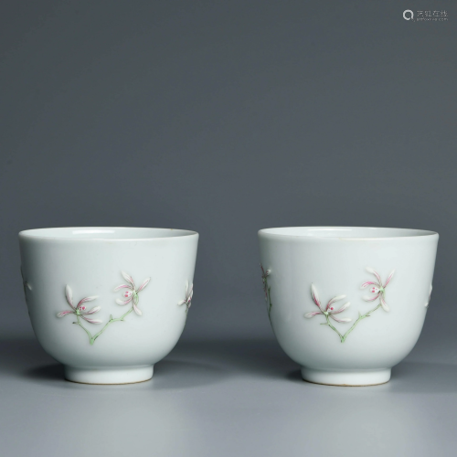 A Pair of  White Glazed Famille Rose Floral Porcelain Cups