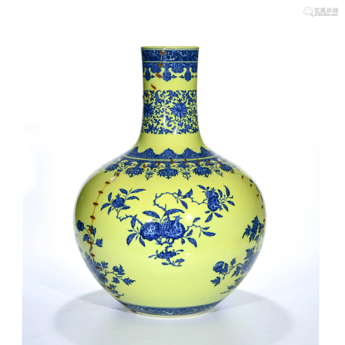 A Lemom Yellow Blue and White Floral Porcelain Vase