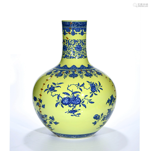 A Lemom Yellow Blue and White Floral Porcelain Vase