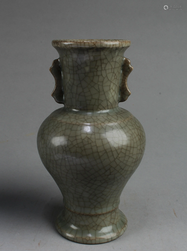 Chinese Ruyao Vase