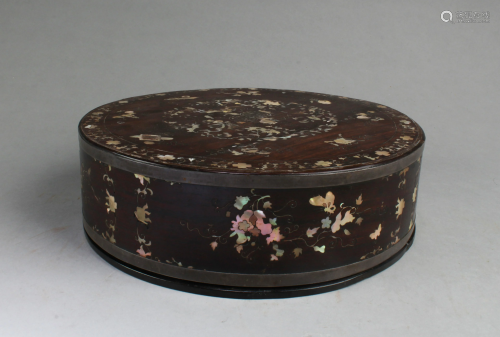 Antique Hardwood Round Box with Mother-of Pe…