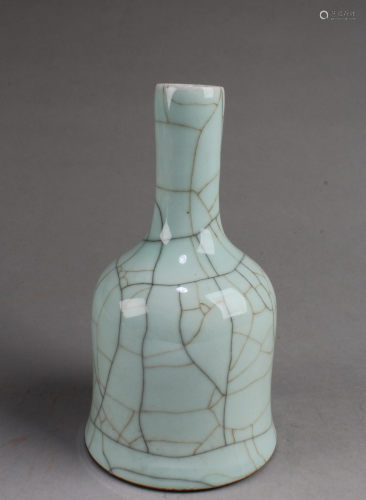 Chinese Crackleware Glazed Vase