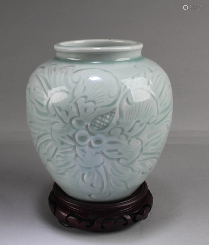 Chinese Porcelain Jar