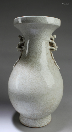 Chinese Crackleware Glazed Vase