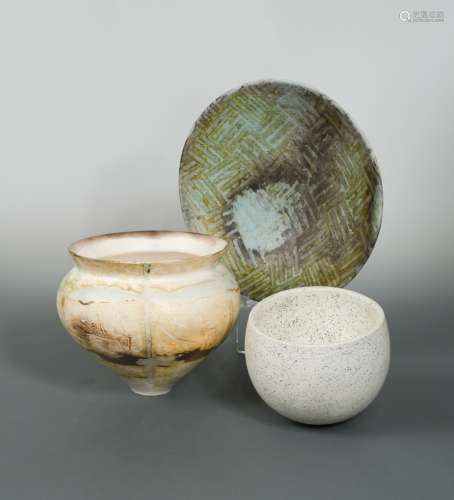 Jane Perryman (British, born 1947), three studio pottery forms,