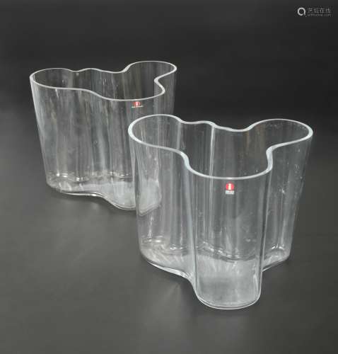 Alvar Aalto for Iitala, a pair of clear glass Savoy vases,