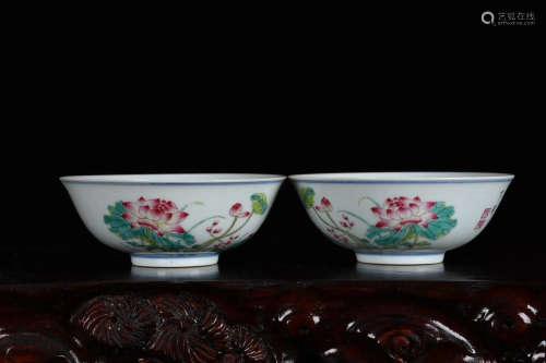 Chinese Pair Of Yongzheng Year Of Qing Dynasty Famille Rose Bowls