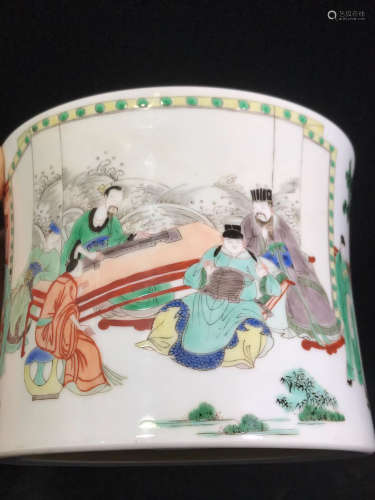 Chinese Qing Dynasty Kangxi Period Verte Rose Porcelain Brush Pot