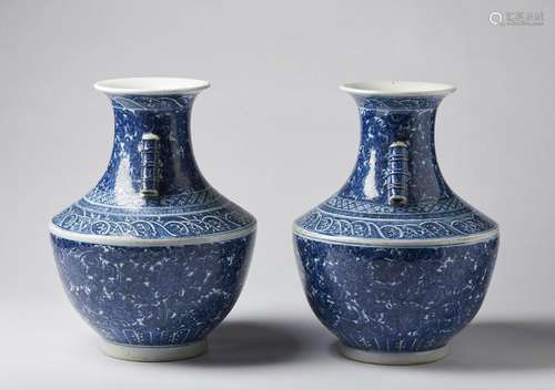 Chinese Art. A pair of large arrow shaped blue and…