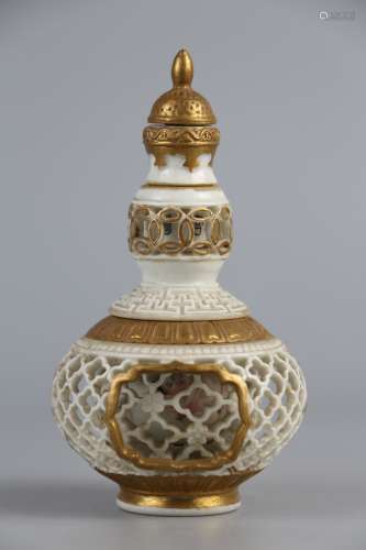 White glaze painted with gold and foreign color