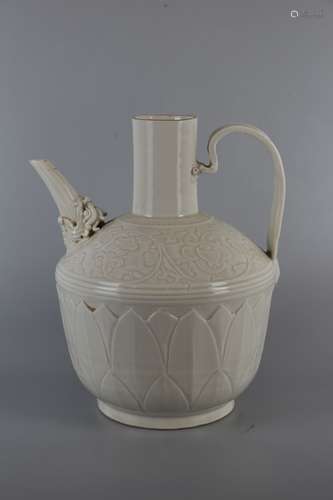 A DING KILN WHITE GLAZE HOLDING POT