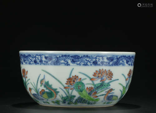 A BLUE AND WHITE MANDARIN DUCKS BOWL