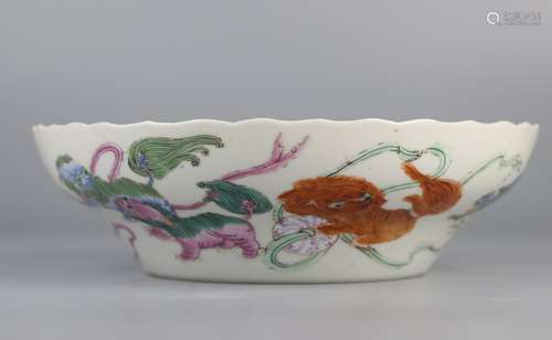 Qianlong famille rose lion embroidered bowl