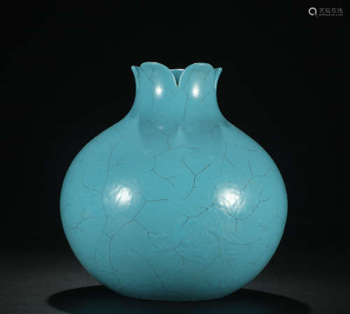 A GLAZE ZUN SHAPED WITH POMEGRANATE