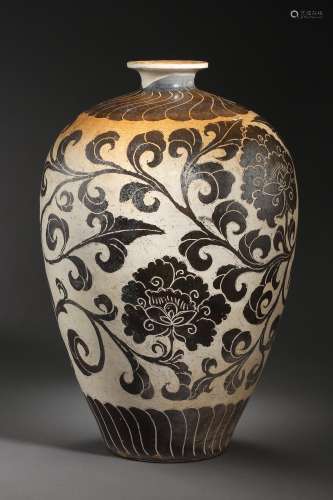 SONG DYNASTY, CHINESE CIZHOU KILN PORCELAIN VASE