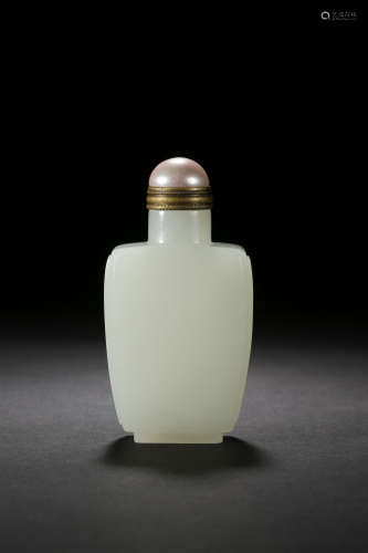 ANCIENT CHINESE HETIAN JADE SNUFF BOTTLE